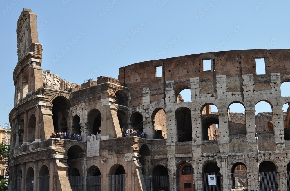 Veduta esterna del Colosseo