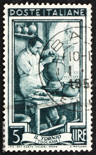 Postage stamp Italy 1950 Potter, Toscana © laufer