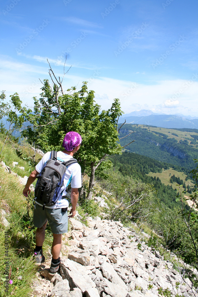 Randonneur dans le Massif des Bauges, Savoie