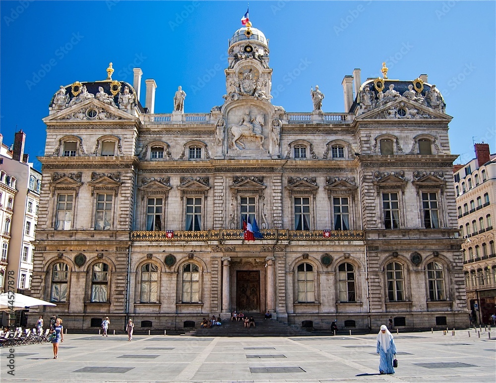 Hôtel de ville de Lyon, Place des Terreaux
