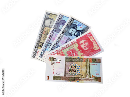 Фотография современных кубинских банкнот