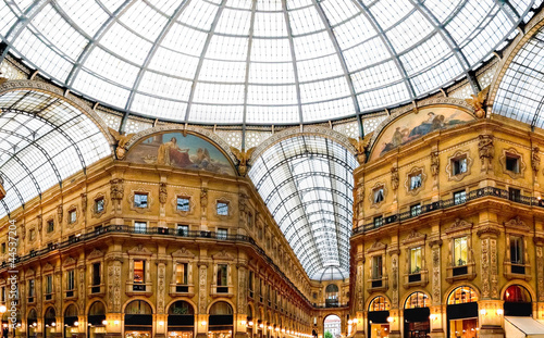 Shopping art gallery in Milan
