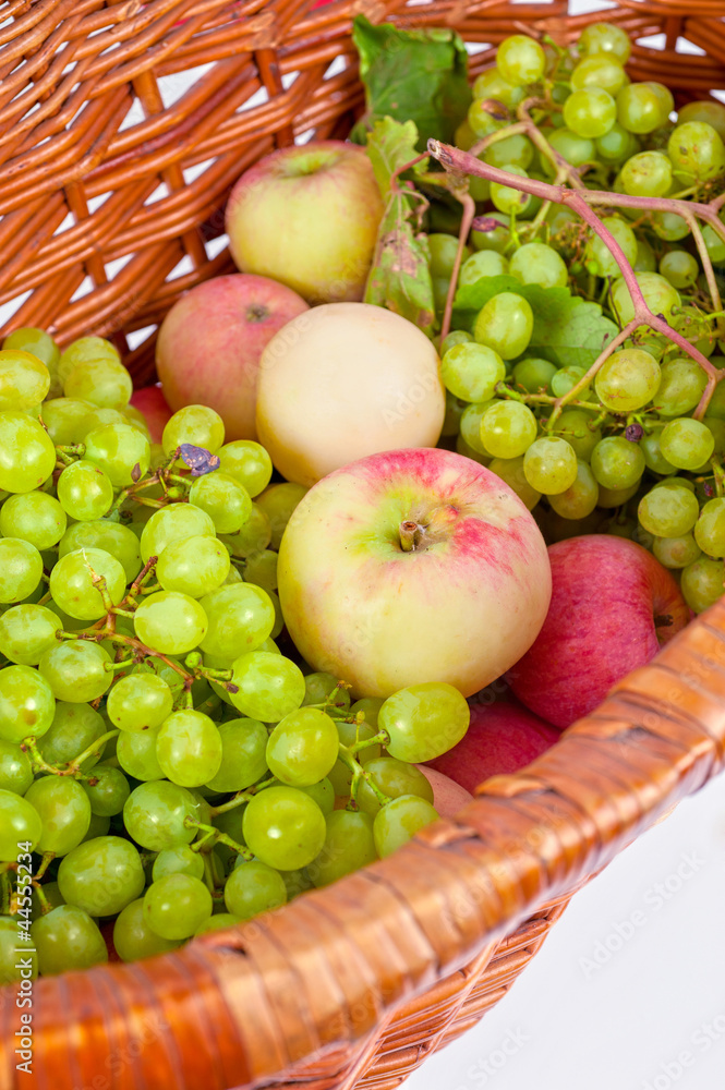 apples and grapes apples and grapes