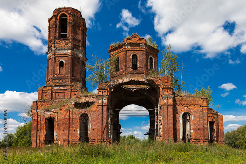 Tableau sur toile Church of the Nativity of the Blessed Virgin. Village Verhovlyan