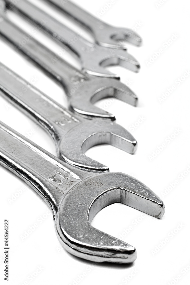 Spanners Spanners