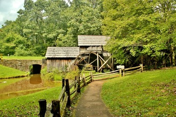 Fotobehang Natuurpark Mabry Mill aan Blue Ridge Parkway  © crlocklear