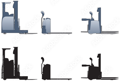 Hand operated forklift trucks