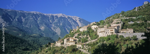 village d'entrechaux mont ventoux