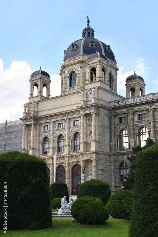 Kunsthistorisches (Natural history museum) Museum in Vienna, Aus