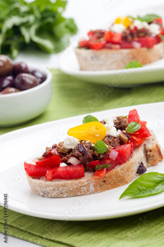 Olive Tapenade Tomato Bruschetta
