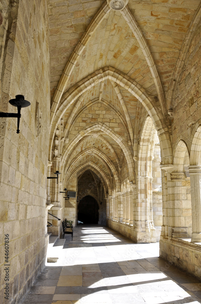 Pórtico gótico en Catedral Santander