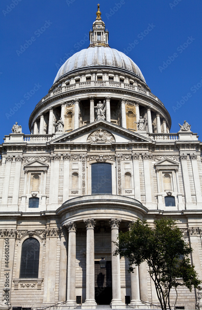 Obraz premium St. Paul's Cathedral in London