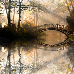 Foto auf Leinwand Schlafzimmer Herbst - Alte Brücke im nebligen Herbstpark  © Gorilla