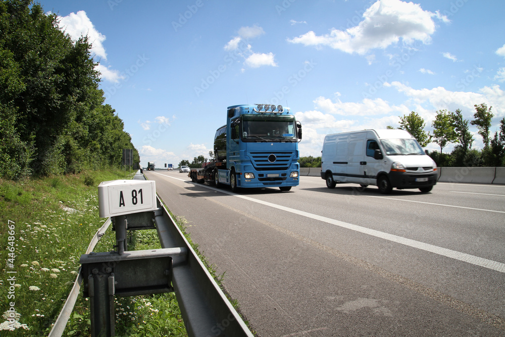 Lkw / Transport auf Autobahn