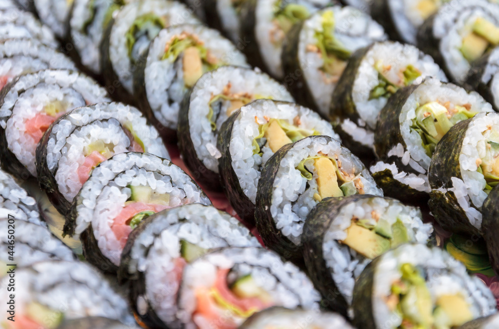 Selbstgemachtes Sushi Selbstgemachtes Sushi