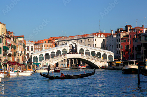Rialto Bridge with gondola in Venice, Italy © Tomas Marek