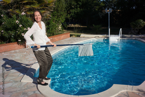 entretenir sa piscine photo