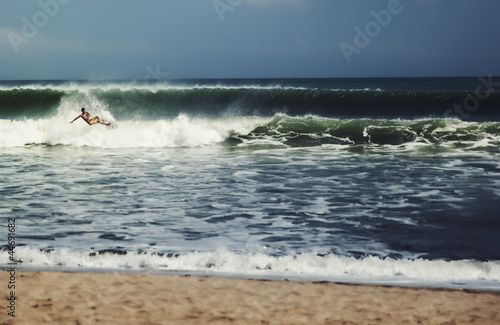 surf en indonésie