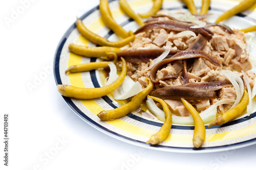 Ensalada de atun y anchoas