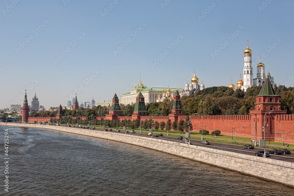 Kind to the Moscow Kremlin and quay Moskva River Kind to the Moscow Kremlin and quay Moskva River