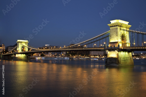 The bridge in Budapest by night