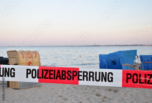 Polizeiabsperrung am Strand