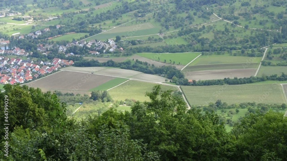 Panoramablick von der Burgruine Teck nach Bissingen Panoramablick von der Burgruine Teck nach Bissingen