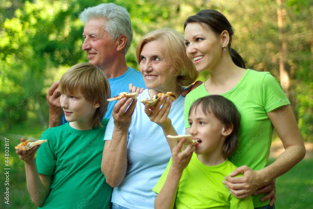 Fototapeta premium Nice family traveled on weekends