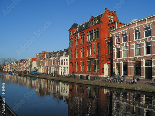 Canal in Amsterdam © alex-virt