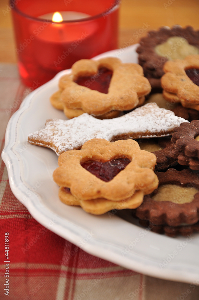 Weihnachtsplätzchen mit Kerze Weihnachtsplätzchen mit Kerze