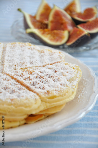 Frische Waffeln zum Frühstück