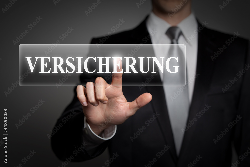 Mann drückt touchscreen button - Versicherung Mann drückt touchscreen button - Versicherung