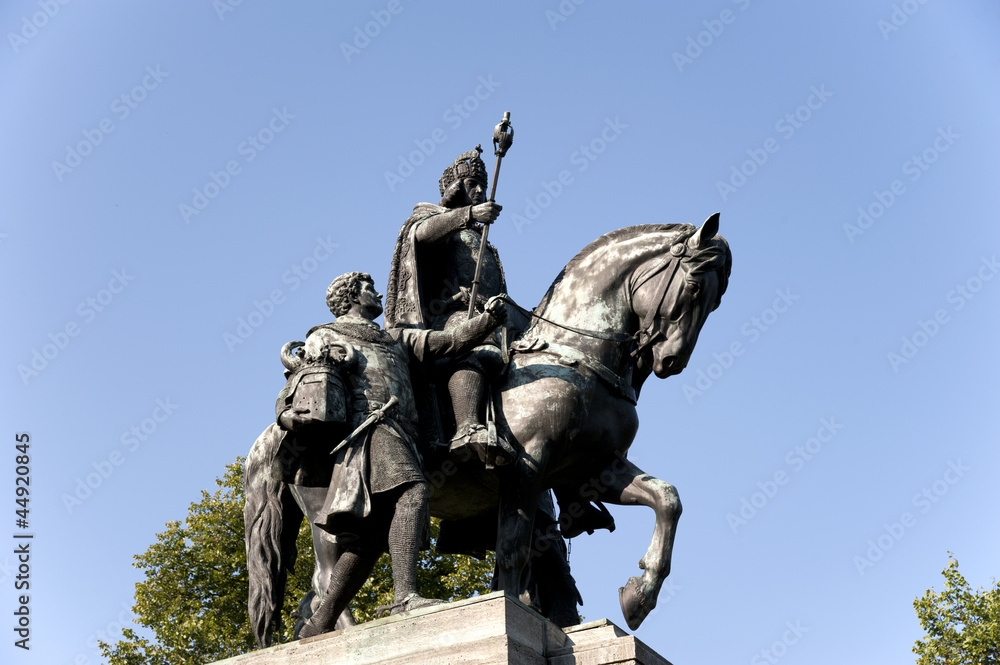 Reiterdenkmal Kaiser Ludwig von Bayern in München Reiterdenkmal Kaiser Ludwig von Bayern in München