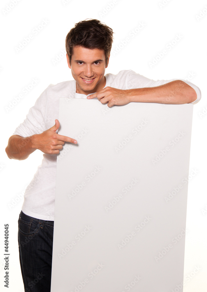 Mann mit leerem Poster zur Werbung für Eröffnung Mann mit leerem Poster zur Werbung für Eröffnung