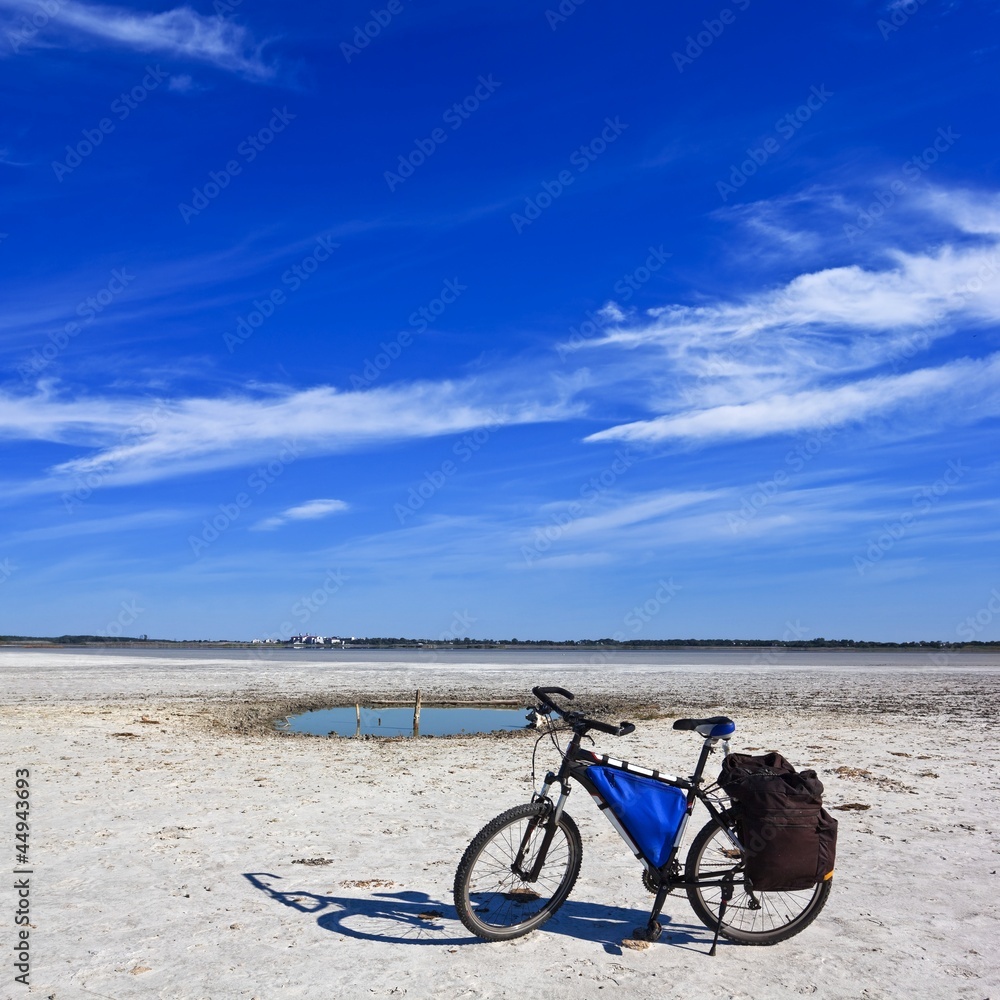 Fototapeta premium bicycle on a saline desert