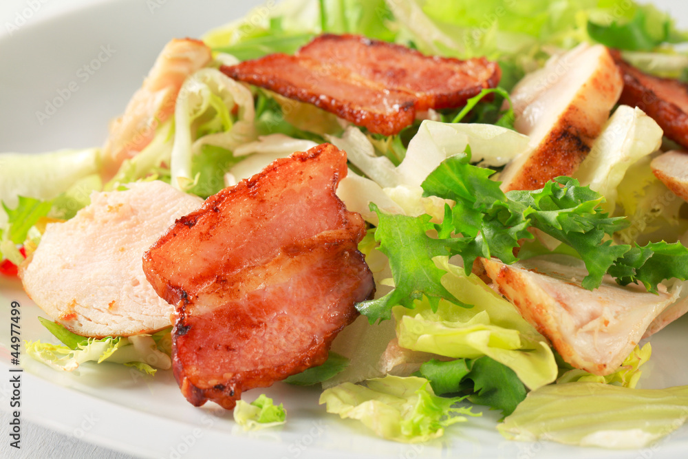 Green salad with chicken and bacon Green salad with chicken and bacon