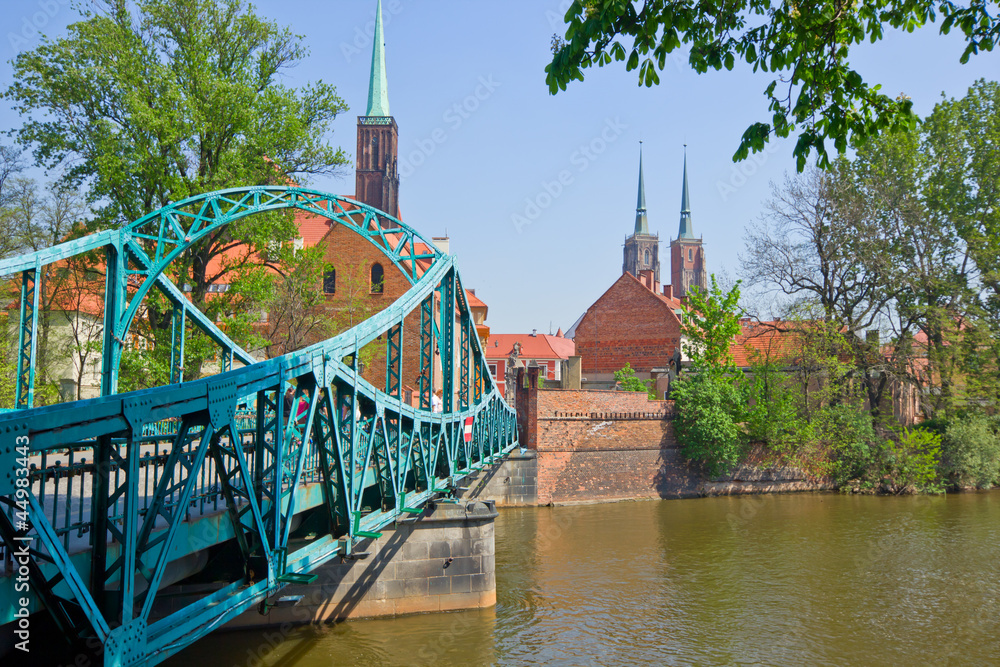 Obraz premium bridge to island Tumski, Wroclaw, Poland