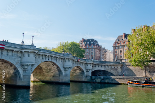 Paris, Pont Neuf on Seine river © Marco Saracco