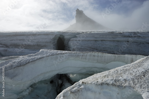 Foto Snaefellsjokull glacier huge crevasse , Iceland.