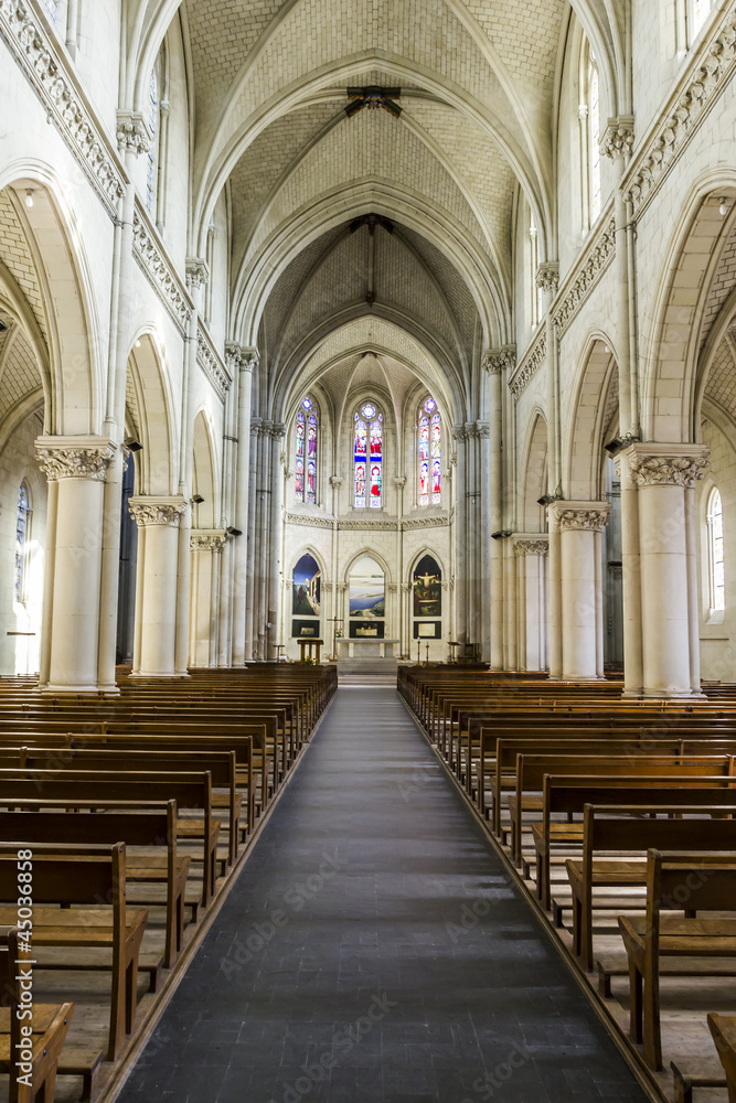 Interno della Chiesa de La Pommeraye - Francia