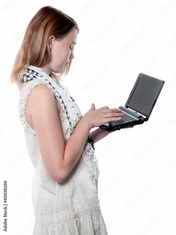 Naklejka premium teenager mit netbook