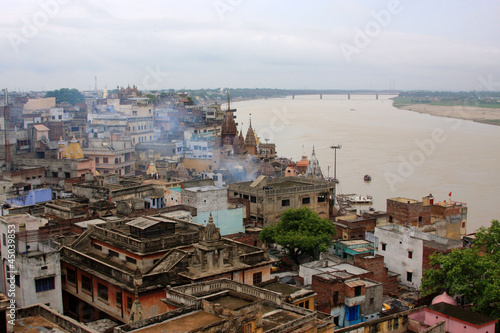 Vista general de Benares y el rio Ganges. India photo