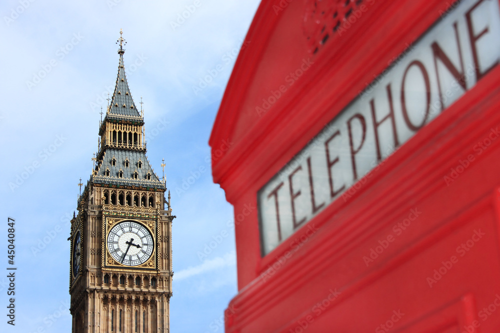 Obraz premium London phone box with Big Ben in background