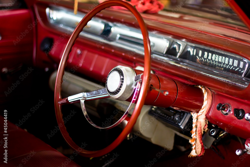 Obraz premium View of the interior of an old vintage car