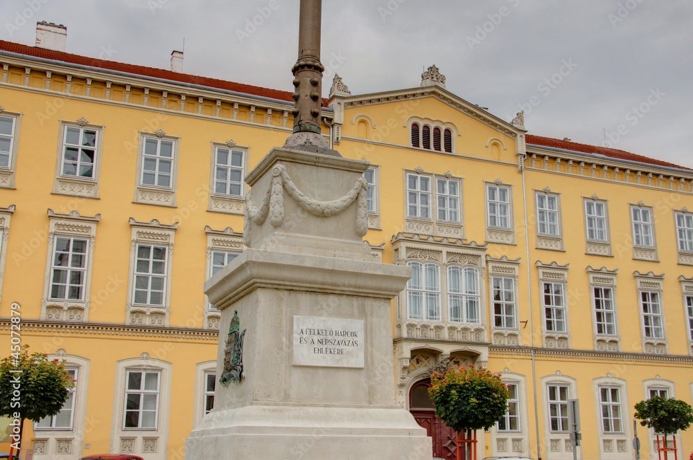 statue hongroise