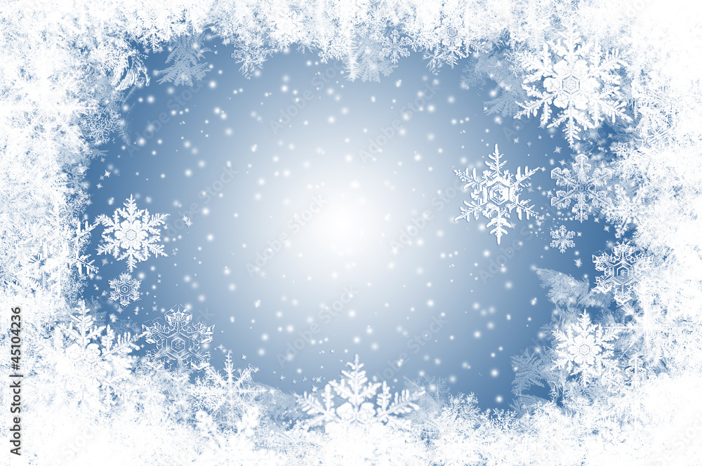 Naklejka premium natürlich gewachsene Eiskristalle und Schnee auf Blau