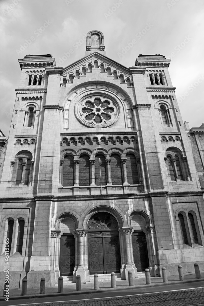 Brussels - west facade of synagogue