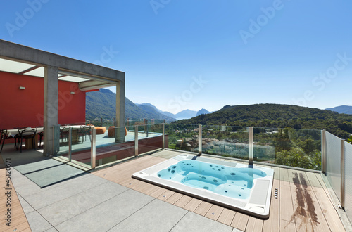 Foto beautiful house, modern style, view from the patio