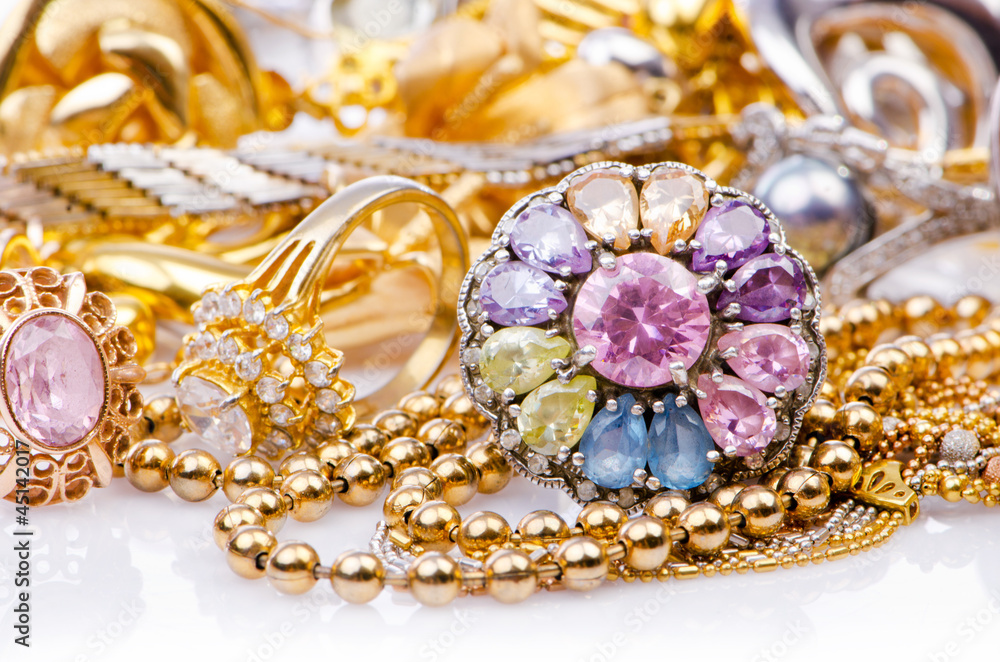 Large collection of gold jewellery Large collection of gold jewellery