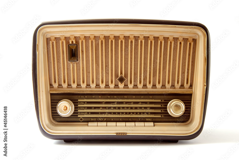 Radio - Vintage - sfondo bianco Stock Photo | Adobe Stock